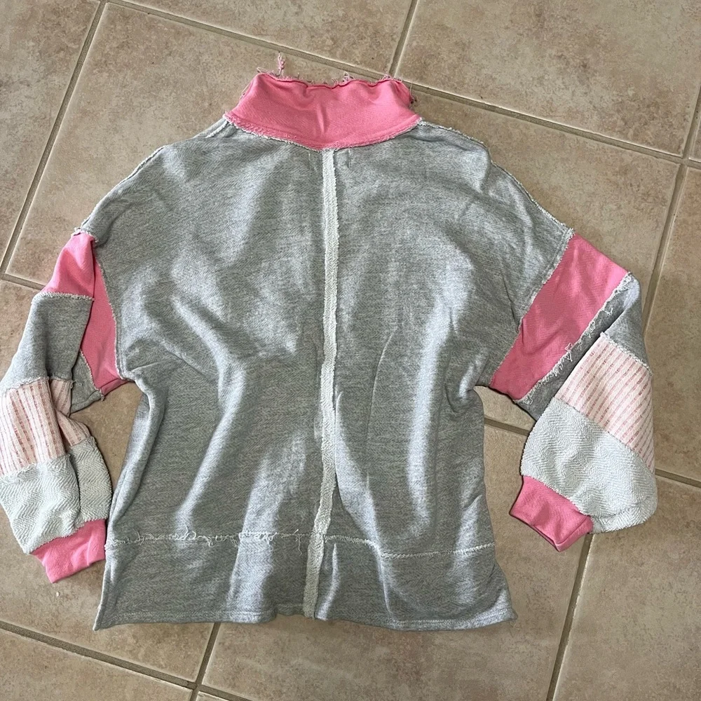 Bucket List Henley Pullover - Picture 4 of 7